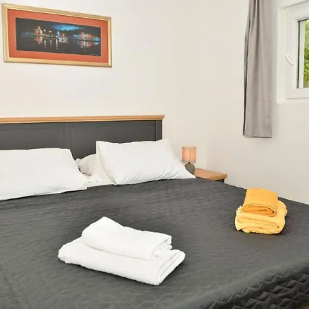 Homestay Stella *